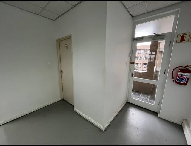 110M² OFFICE TO LET IN CENTURY CITY